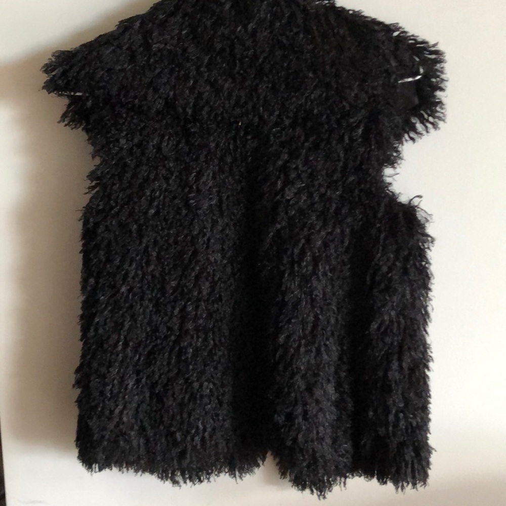 Tahari faux Mongolian fur vest with collar sz XS - Picture 4 of 7